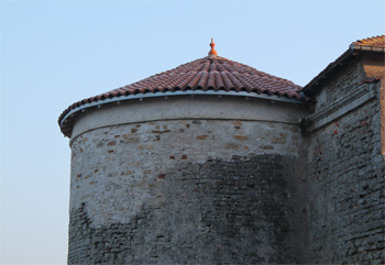 détail de la tour rénovée