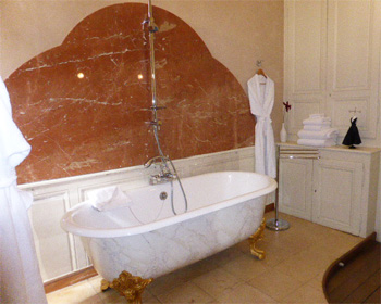 salle de bains hotel d'haussonville