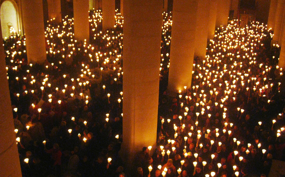 procession flambeaux saint nicolas de port