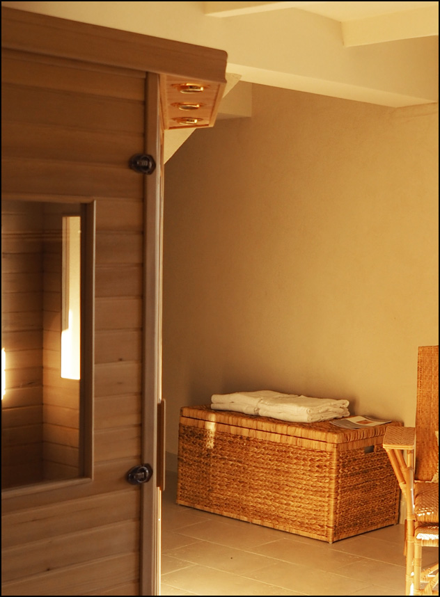 le bois des dames arnold et clotilde kostka chambres d'hotes de charme drome provencale chantemerle-les-grignan sauna