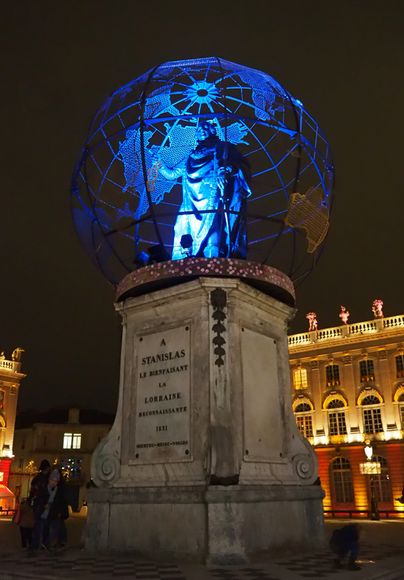 statue stanislas nancy noel 2018 globe terrestre